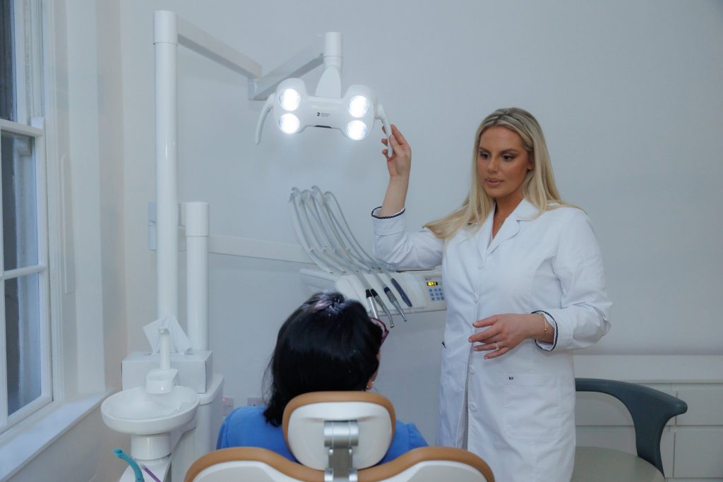Dr Laura treating a patient at Dentique Dublin
